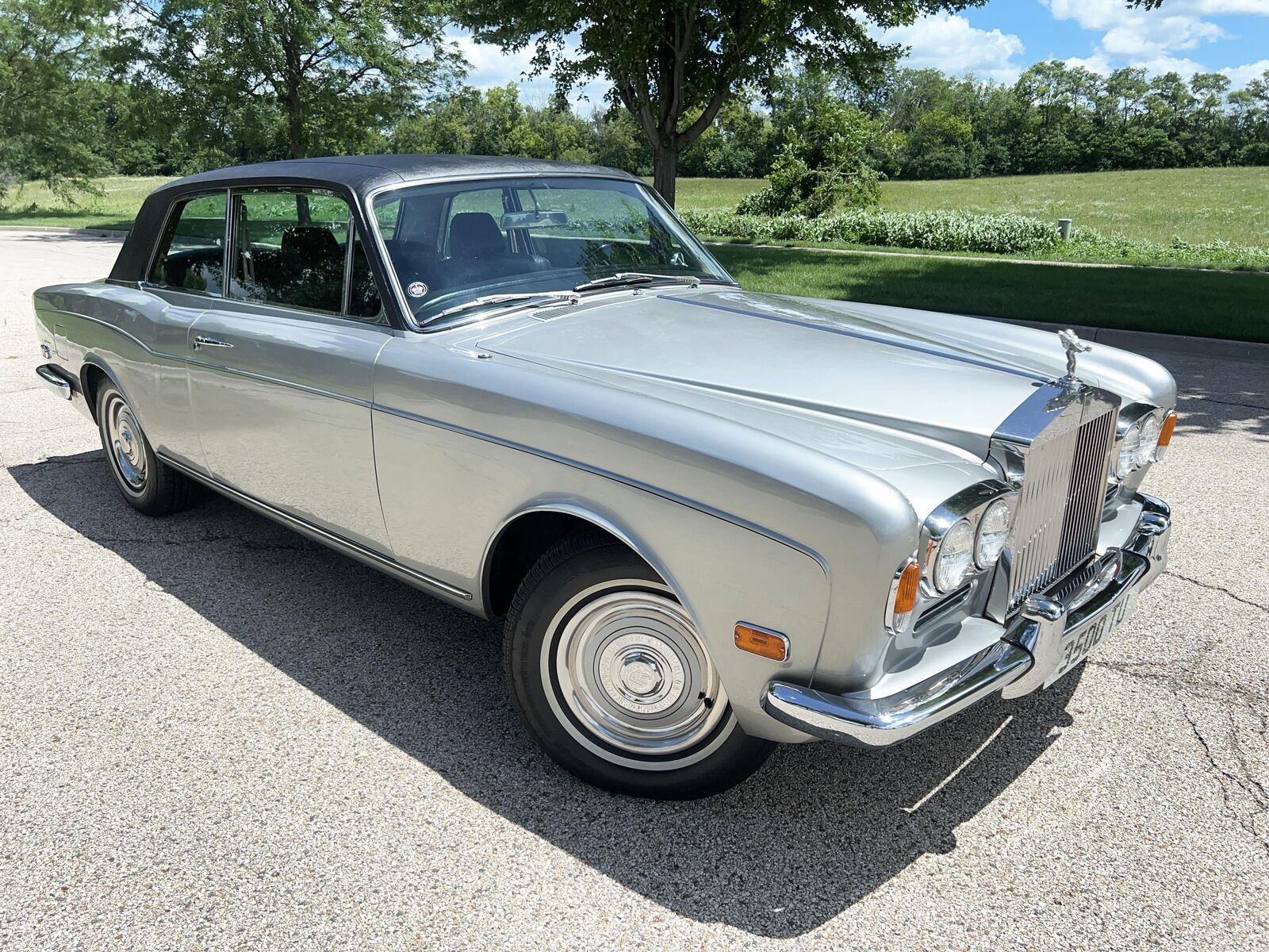 Rolls-Royce-Silver-Shadow-1970-2-door-coupe-16