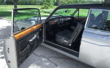 Rolls-Royce-Silver-Shadow-1970-2-door-coupe-17