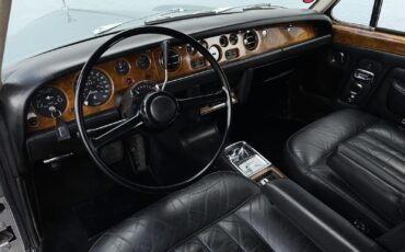 Rolls-Royce-Silver-Shadow-1970-2-door-coupe-19