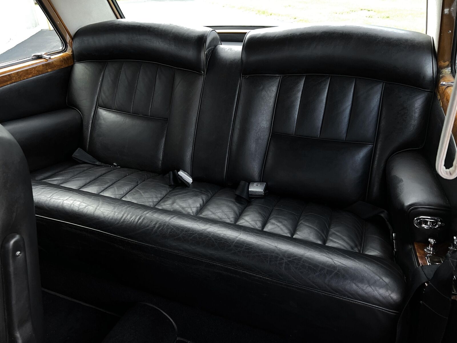 Rolls-Royce-Silver-Shadow-1970-2-door-coupe-22