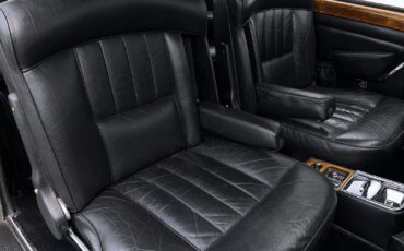 Rolls-Royce-Silver-Shadow-1970-2-door-coupe-24