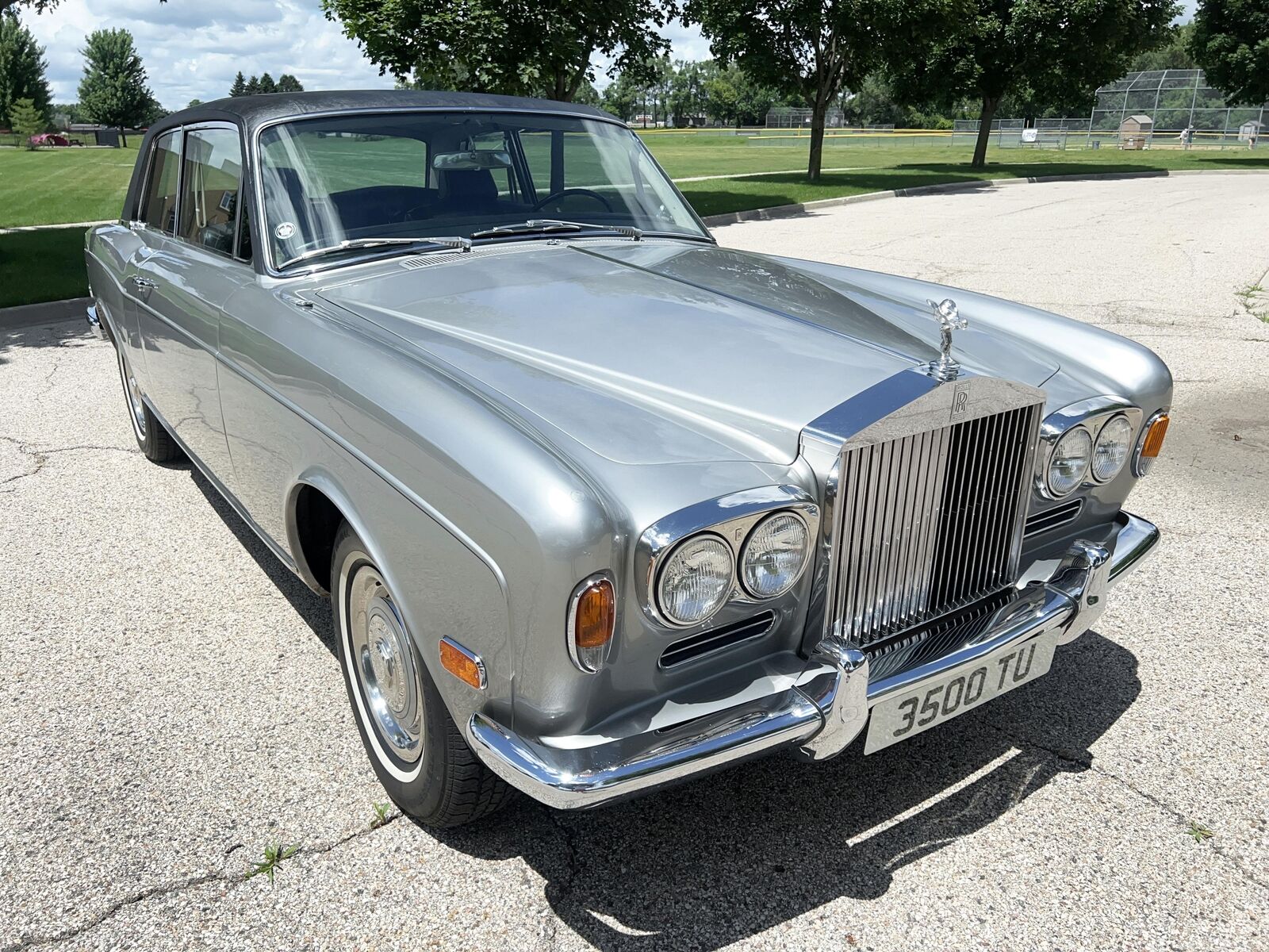 Rolls-Royce-Silver-Shadow-1970-2-door-coupe-3