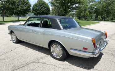 Rolls-Royce-Silver-Shadow-1970-2-door-coupe-9