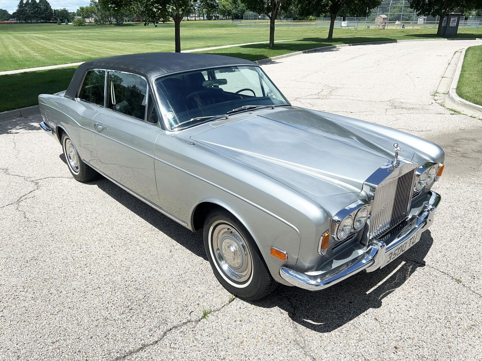 Rolls-Royce-Silver-Shadow-1970-2-door-coupe