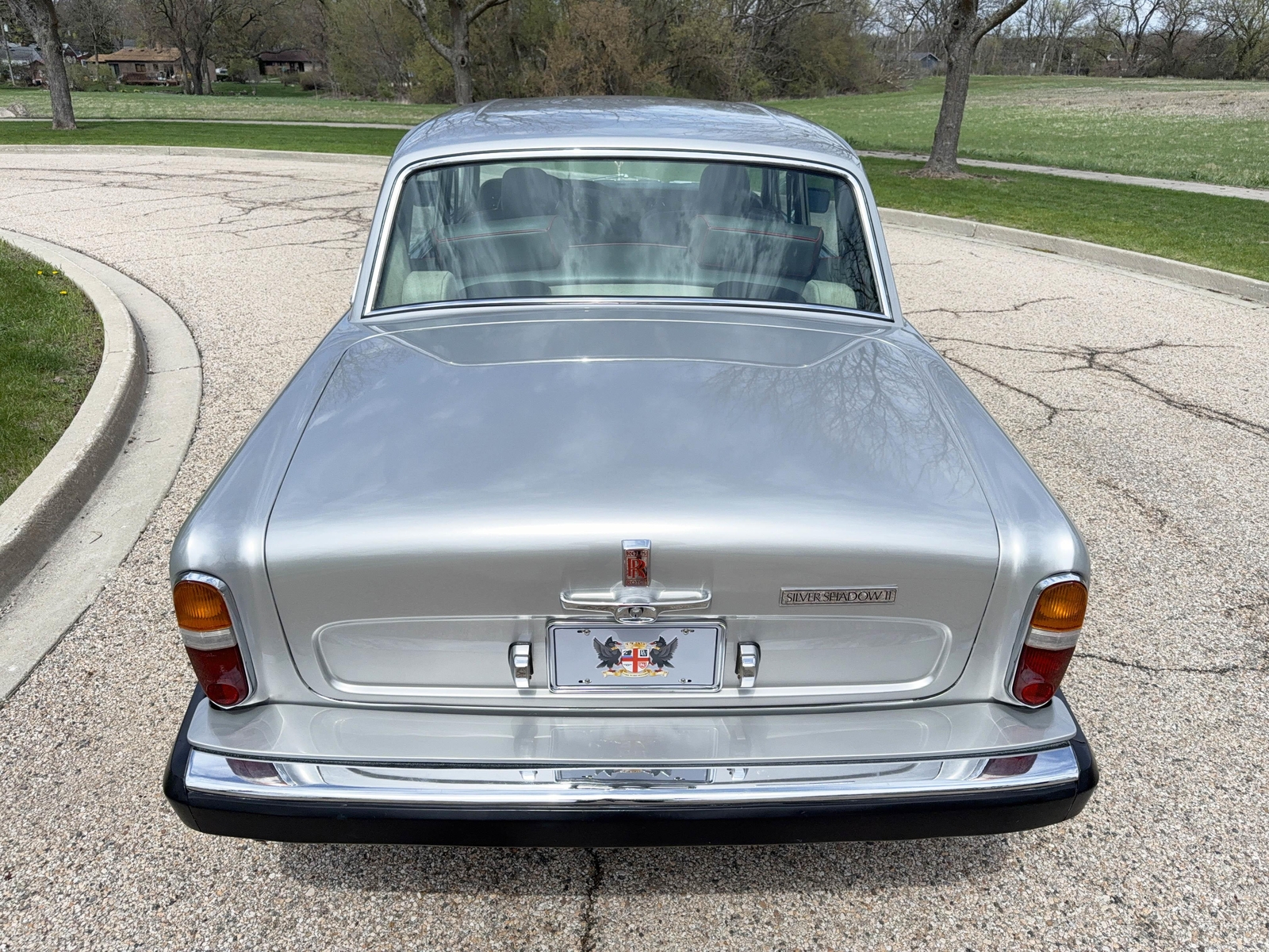 Rolls-Royce-Silver-Shadow-II-1979-Sedan-11