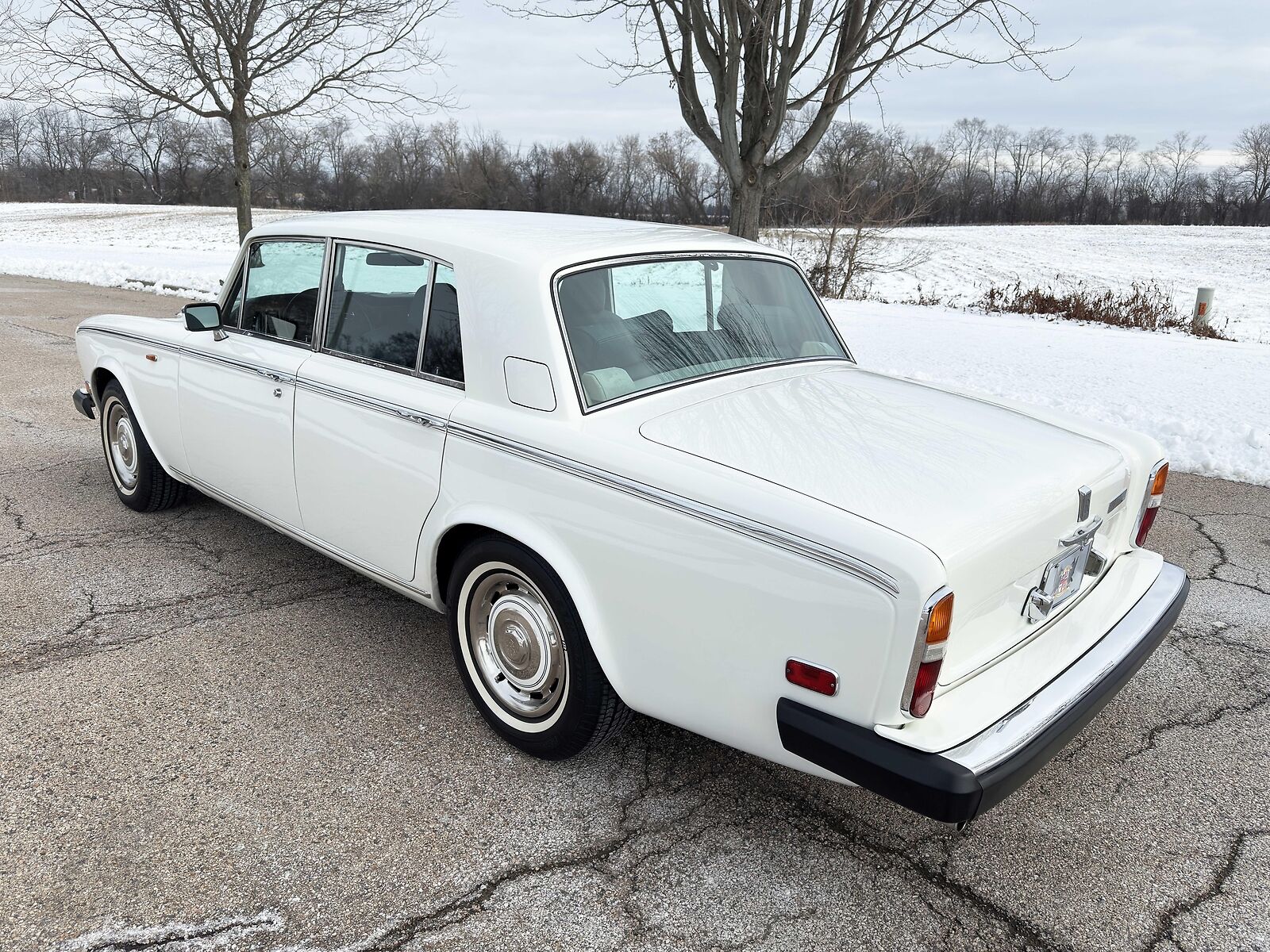 Rolls-Royce-Silver-Shadow-II-1979-Sedan-11