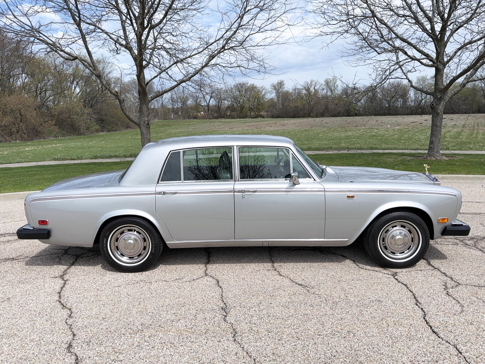 Rolls-Royce-Silver-Shadow-II-1979-Sedan-14