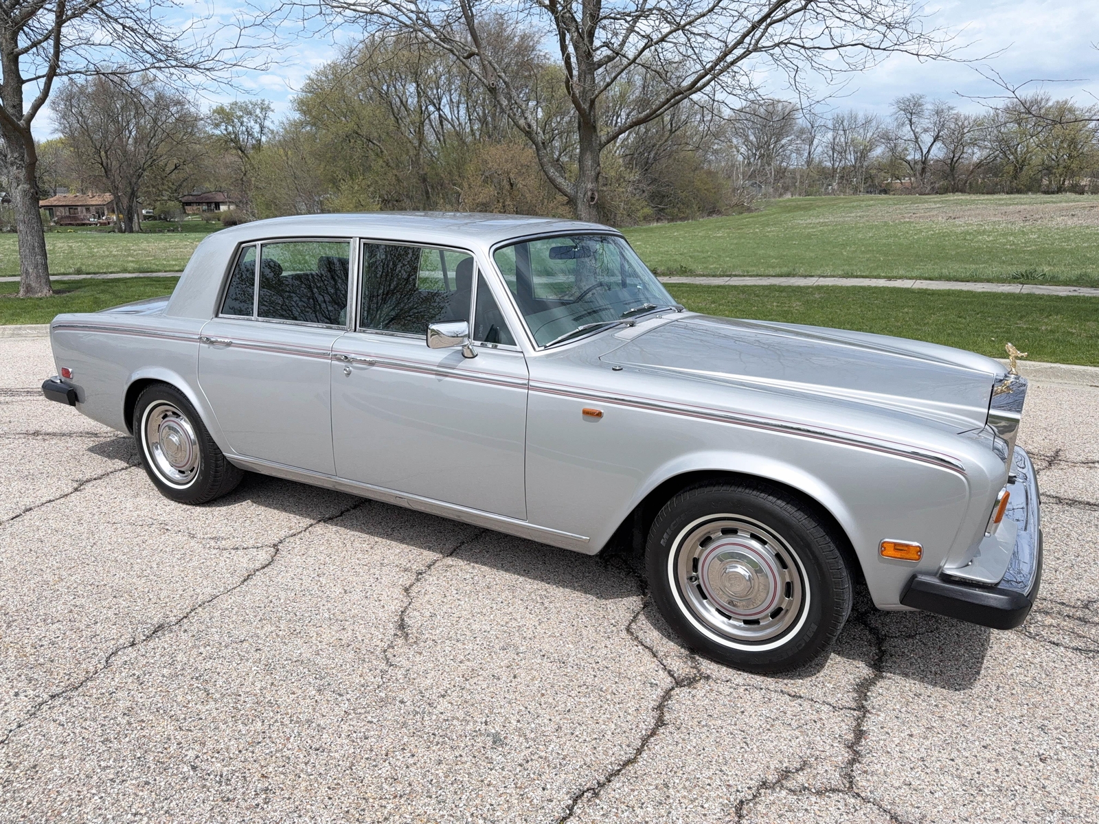 Rolls-Royce-Silver-Shadow-II-1979-Sedan-15