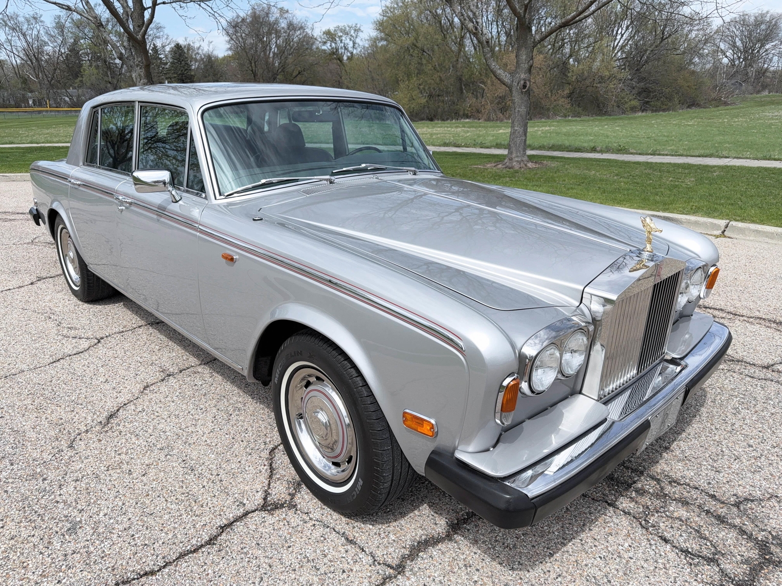 Rolls-Royce-Silver-Shadow-II-1979-Sedan-16
