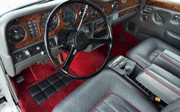 Rolls-Royce-Silver-Shadow-II-1979-Sedan-18