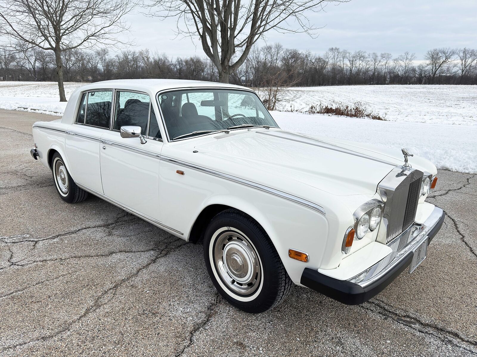 Rolls-Royce-Silver-Shadow-II-1979-Sedan-2