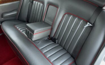 Rolls-Royce-Silver-Shadow-II-1979-Sedan-22