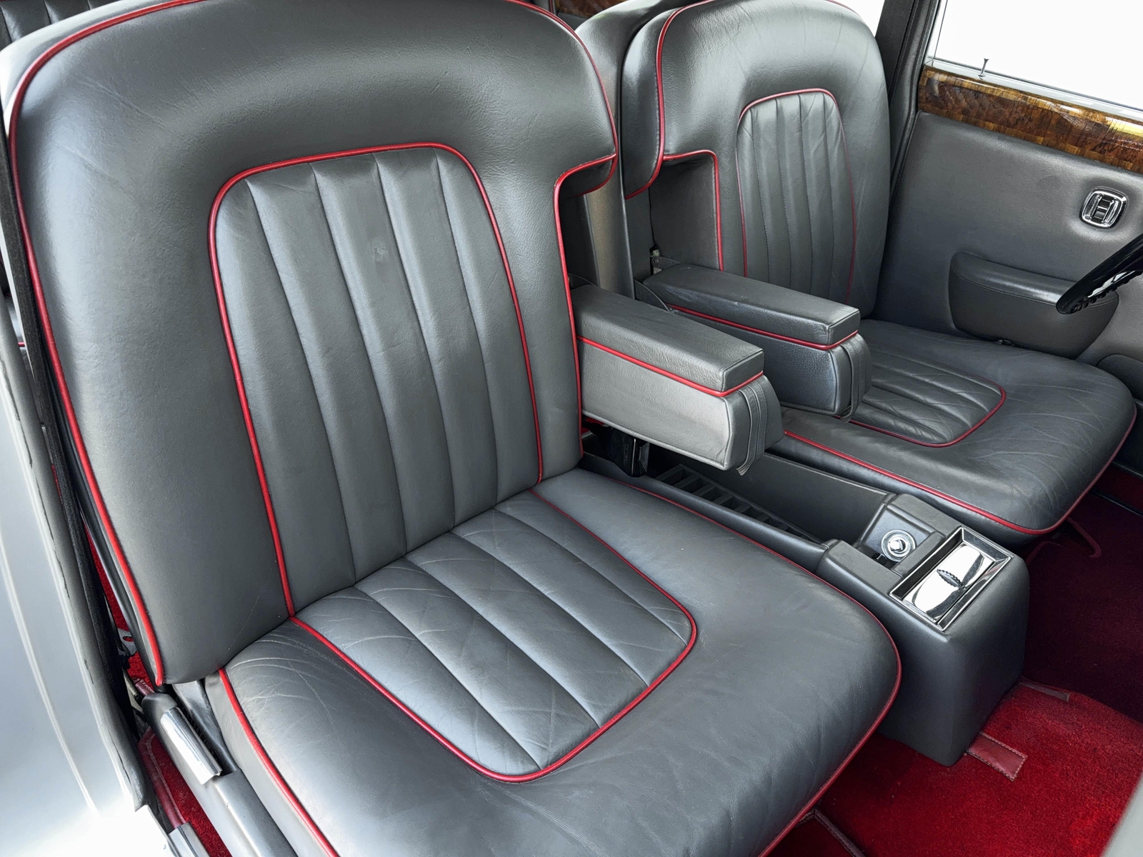 Rolls-Royce-Silver-Shadow-II-1979-Sedan-25
