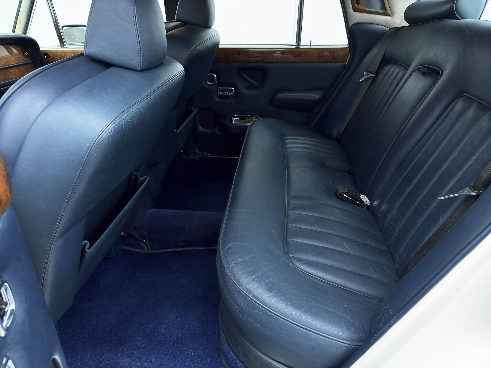 Rolls-Royce-Silver-Shadow-II-1979-Sedan-25