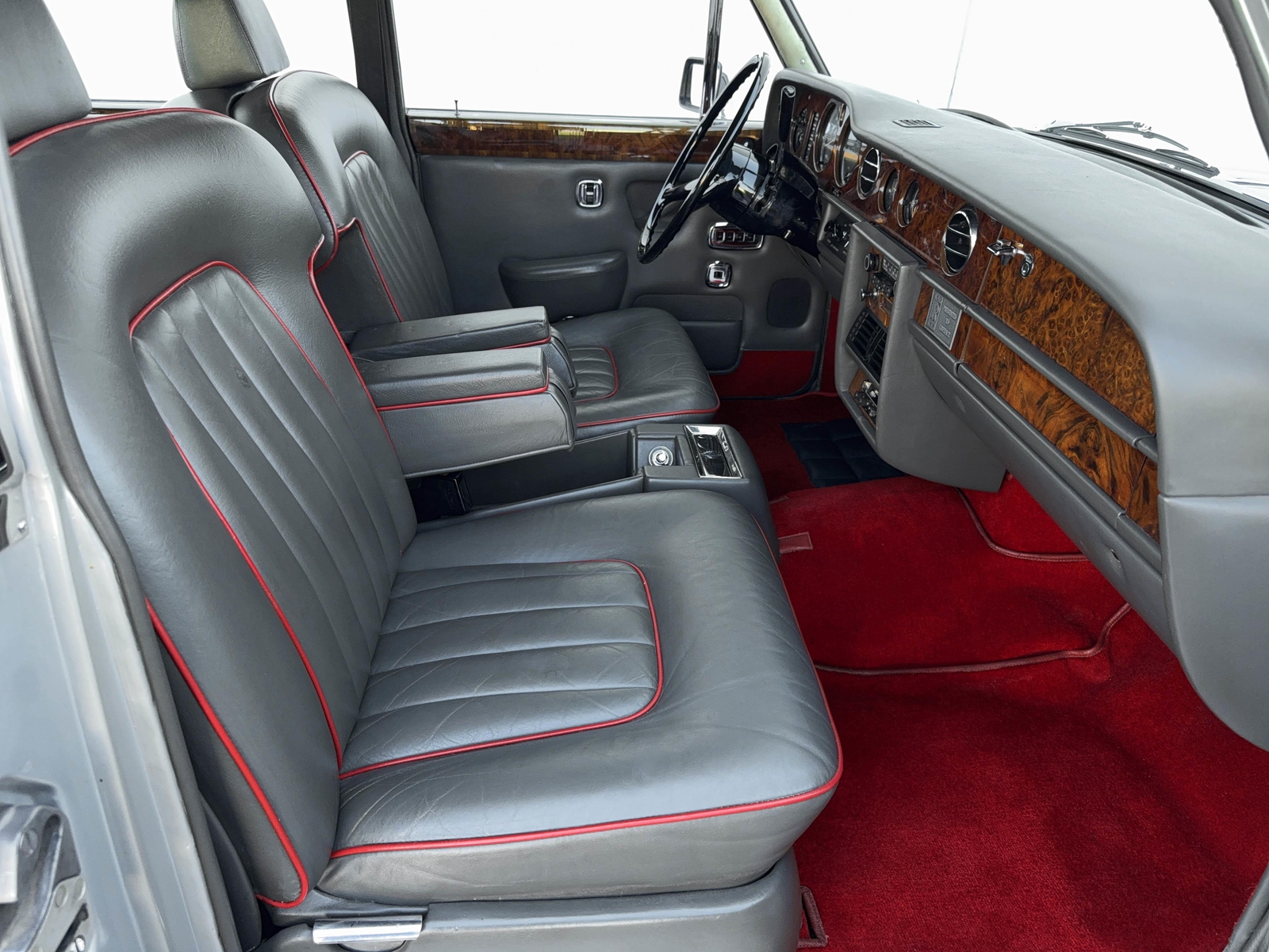 Rolls-Royce-Silver-Shadow-II-1979-Sedan-26