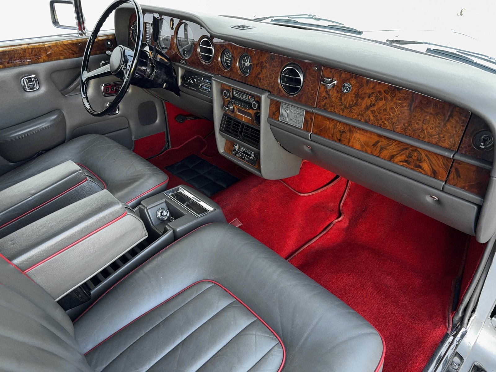 Rolls-Royce-Silver-Shadow-II-1979-Sedan-27