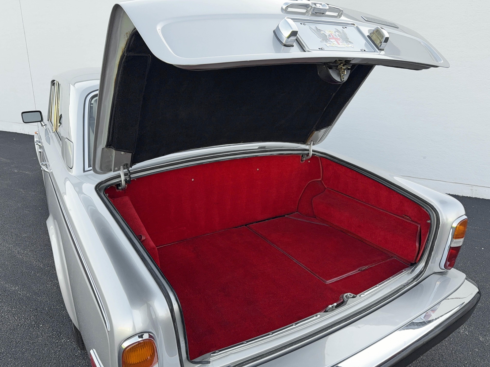 Rolls-Royce-Silver-Shadow-II-1979-Sedan-30