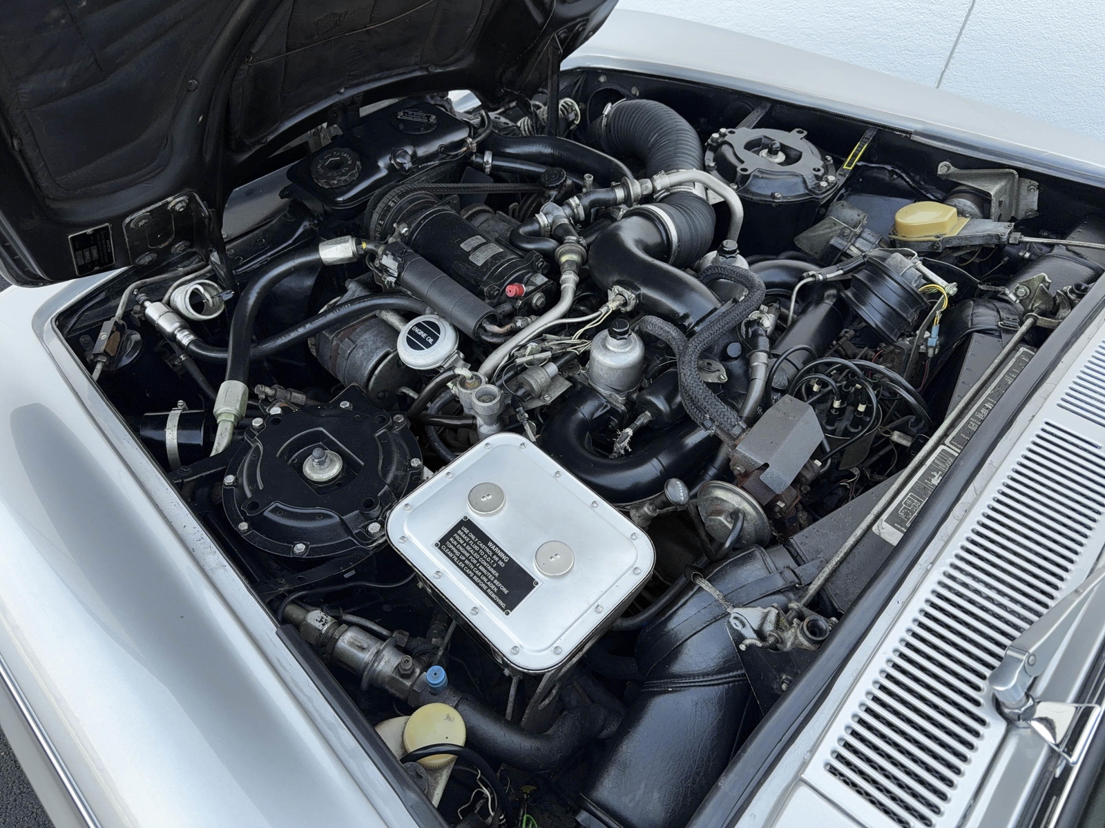 Rolls-Royce-Silver-Shadow-II-1979-Sedan-31
