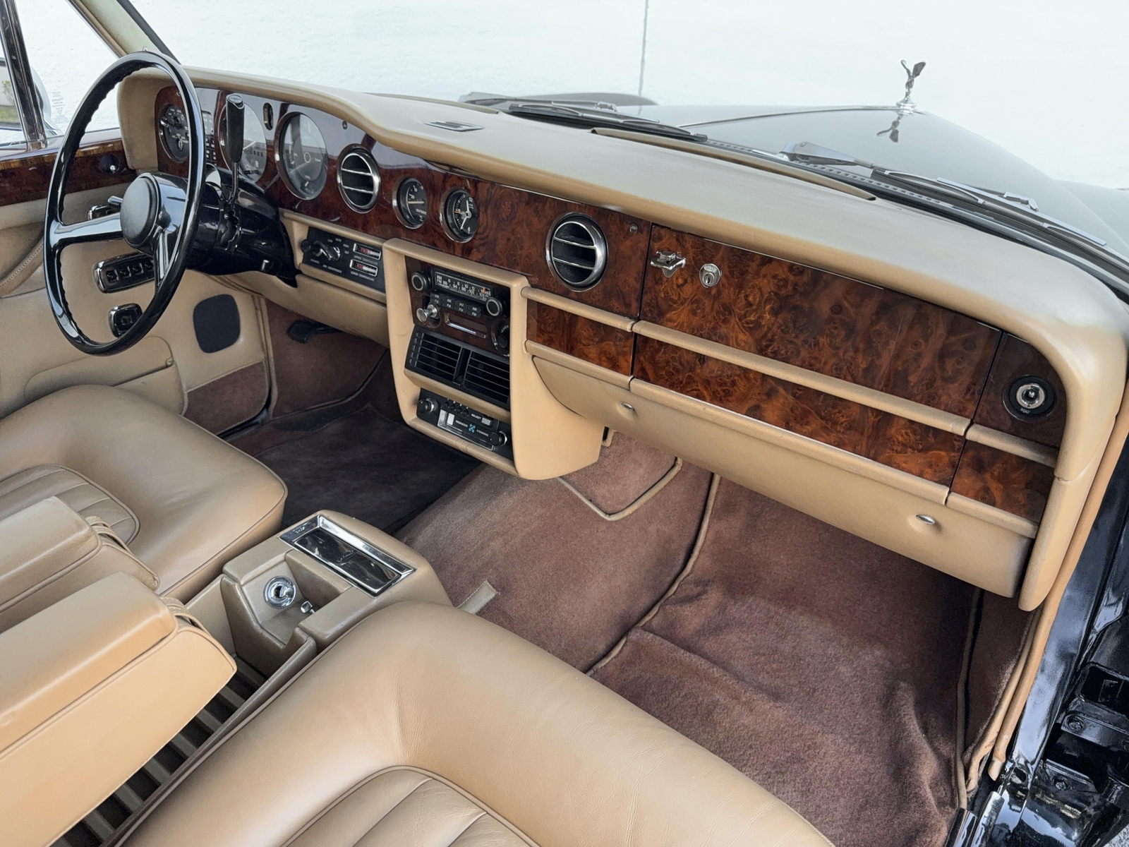 Rolls-Royce-Silver-Shadow-II-1979-Sedan-31