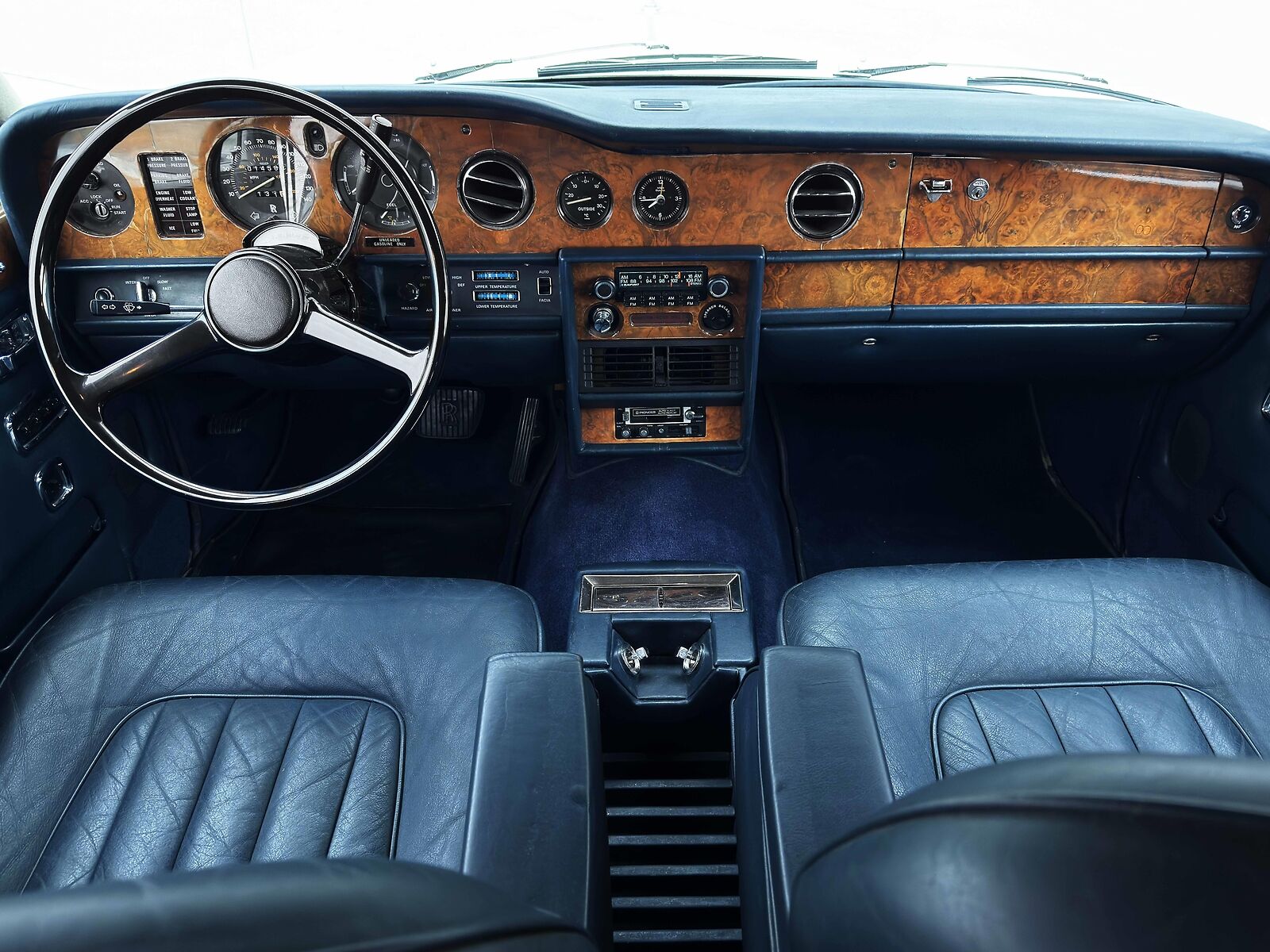 Rolls-Royce-Silver-Shadow-II-1979-Sedan-32
