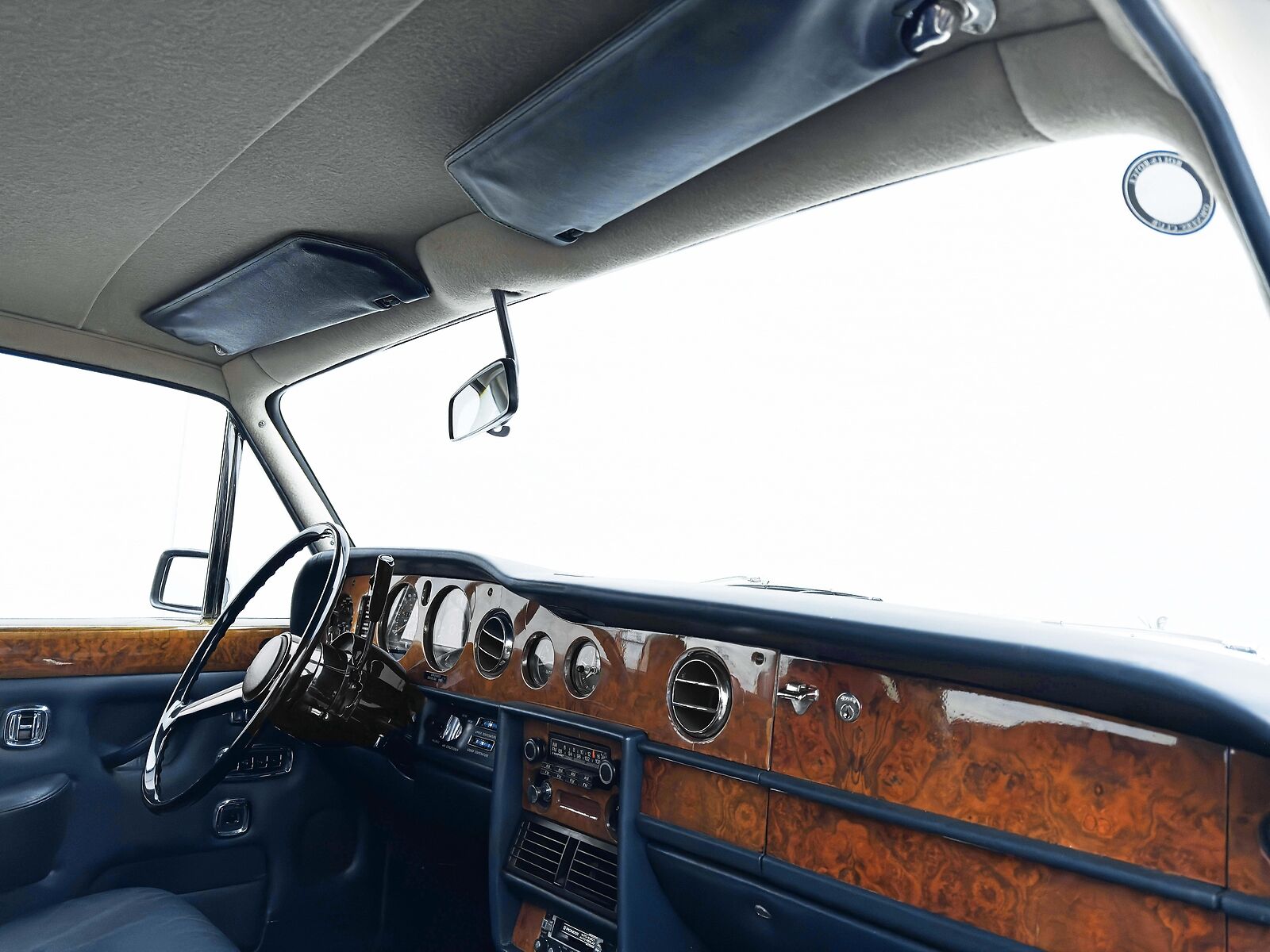Rolls-Royce-Silver-Shadow-II-1979-Sedan-33