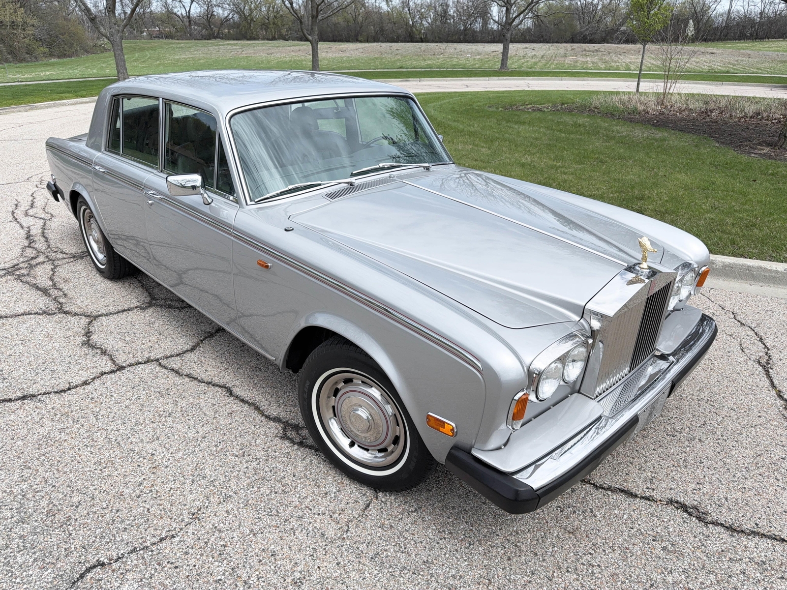 Rolls-Royce-Silver-Shadow-II-1979-Sedan-34