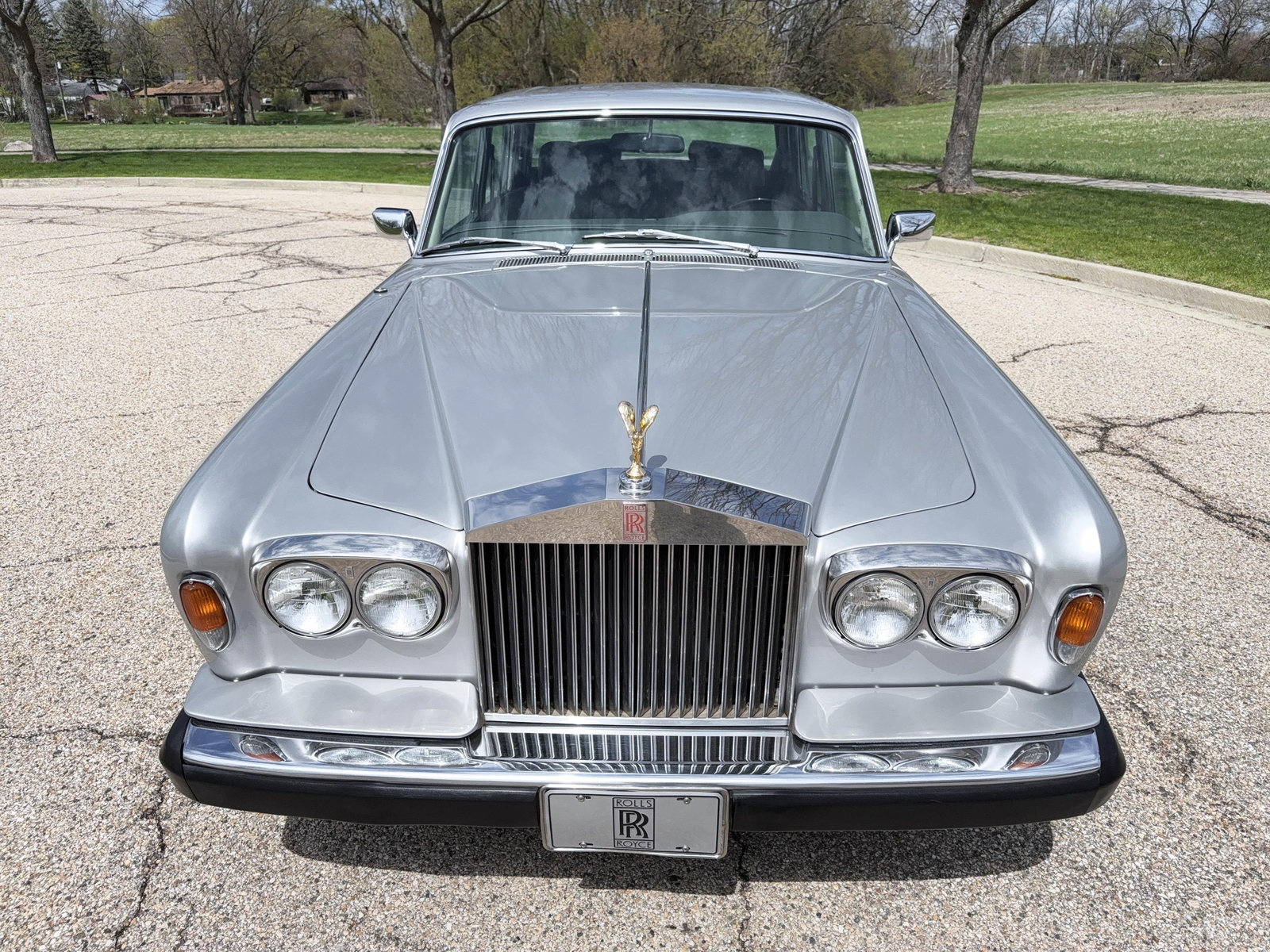 Rolls-Royce-Silver-Shadow-II-1979-Sedan-4
