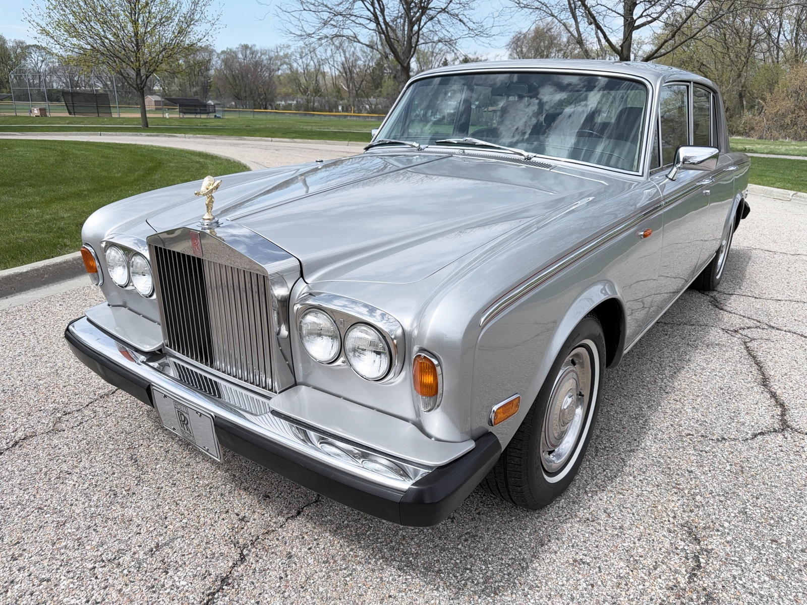 Rolls-Royce-Silver-Shadow-II-1979-Sedan-5