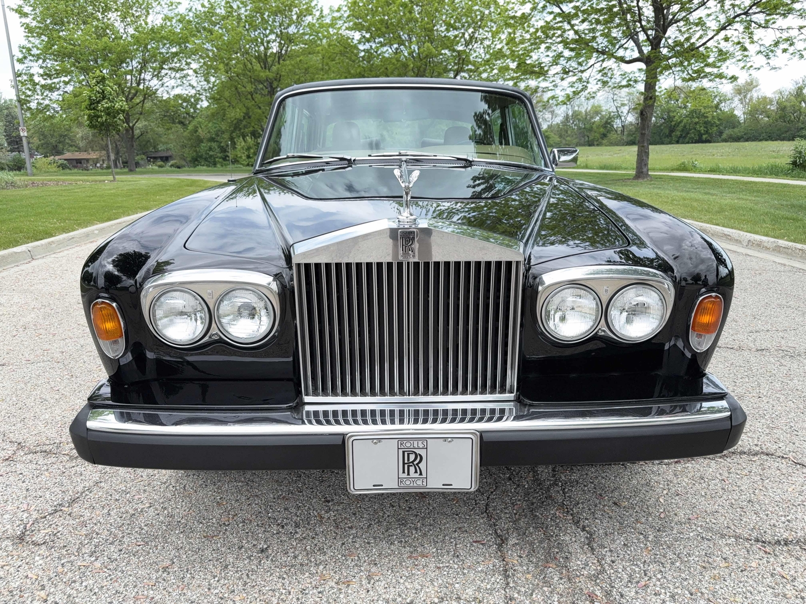 Rolls-Royce-Silver-Shadow-II-1979-Sedan-5