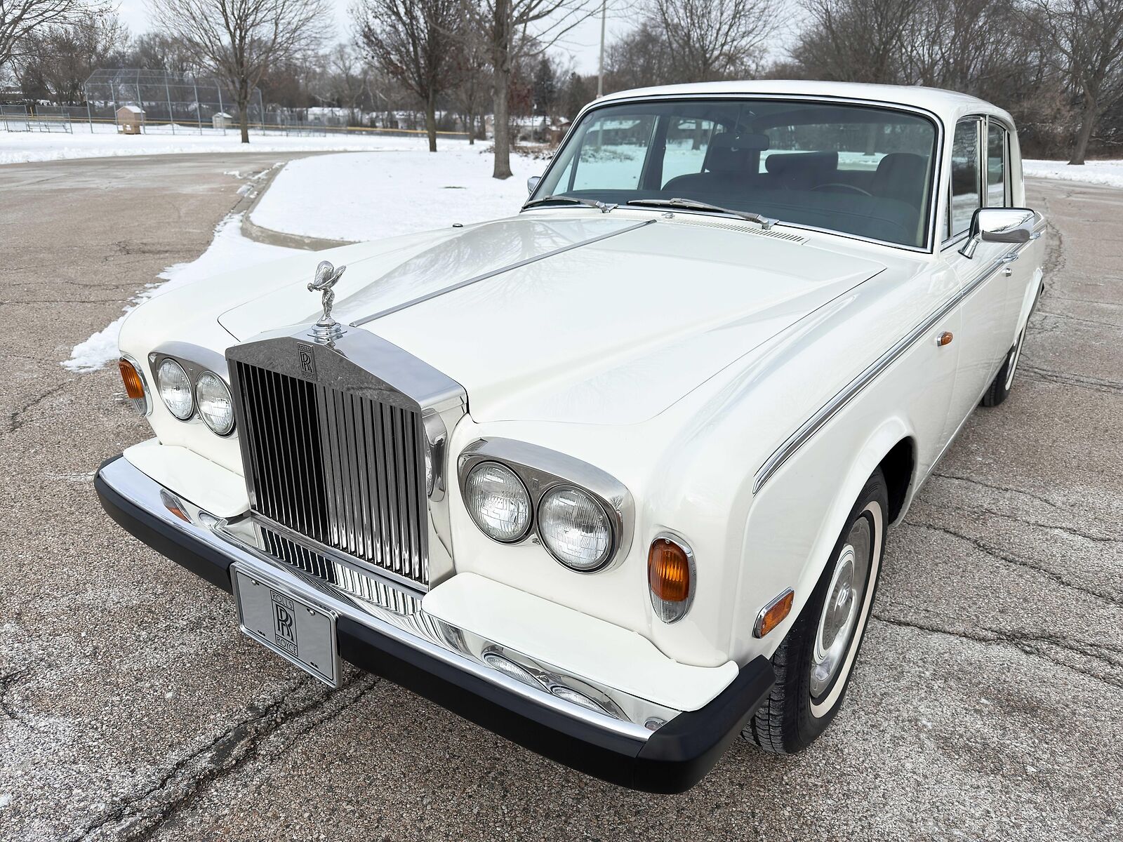 Rolls-Royce-Silver-Shadow-II-1979-Sedan-6
