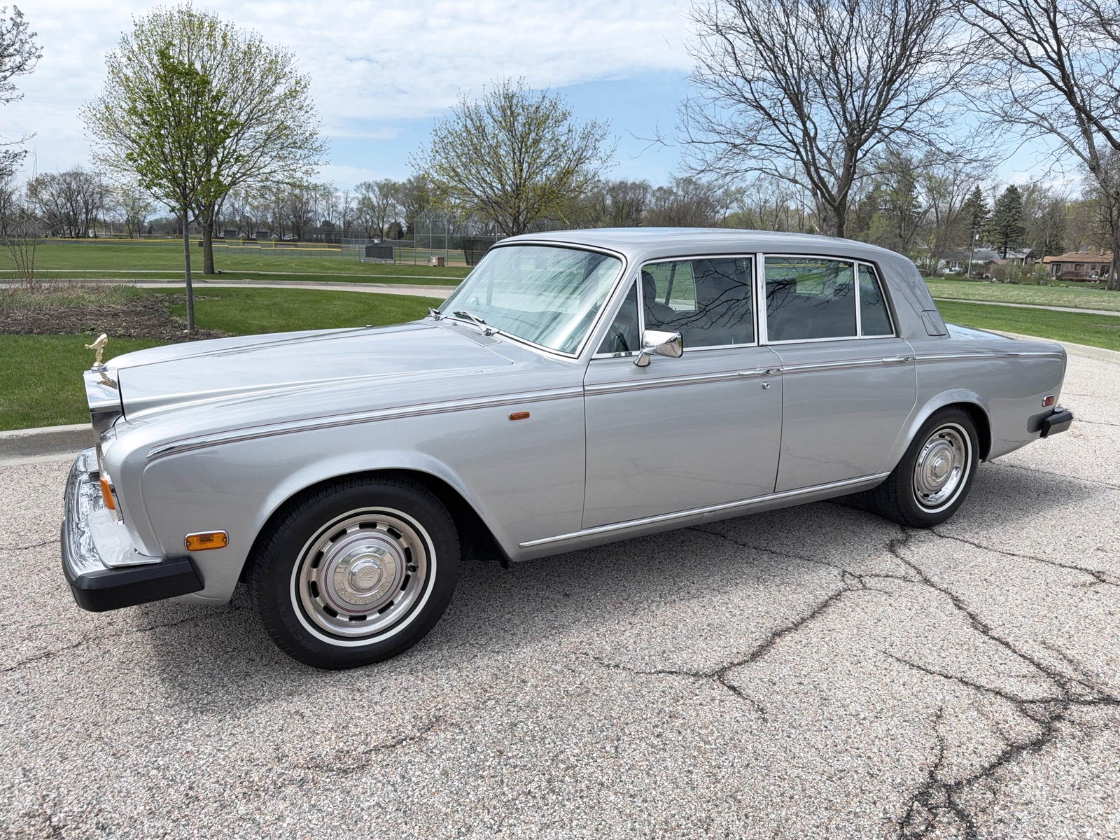 Rolls-Royce-Silver-Shadow-II-1979-Sedan-7