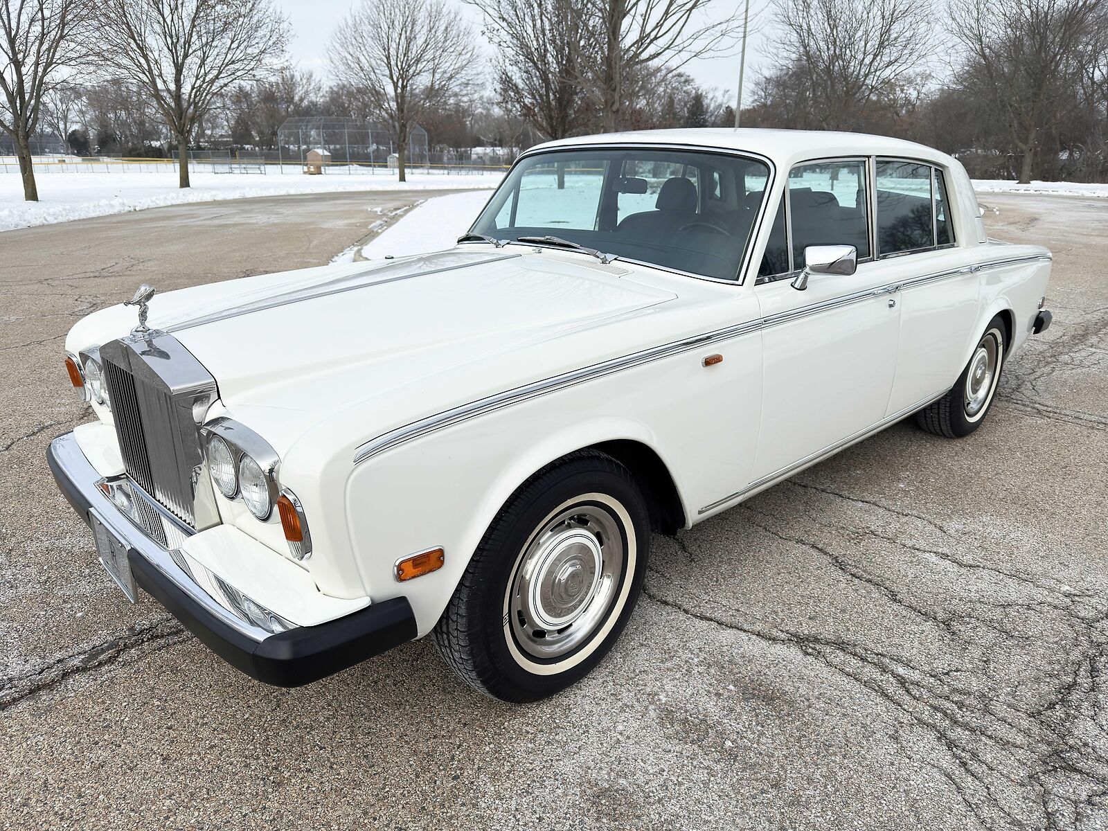 Rolls-Royce-Silver-Shadow-II-1979-Sedan-8