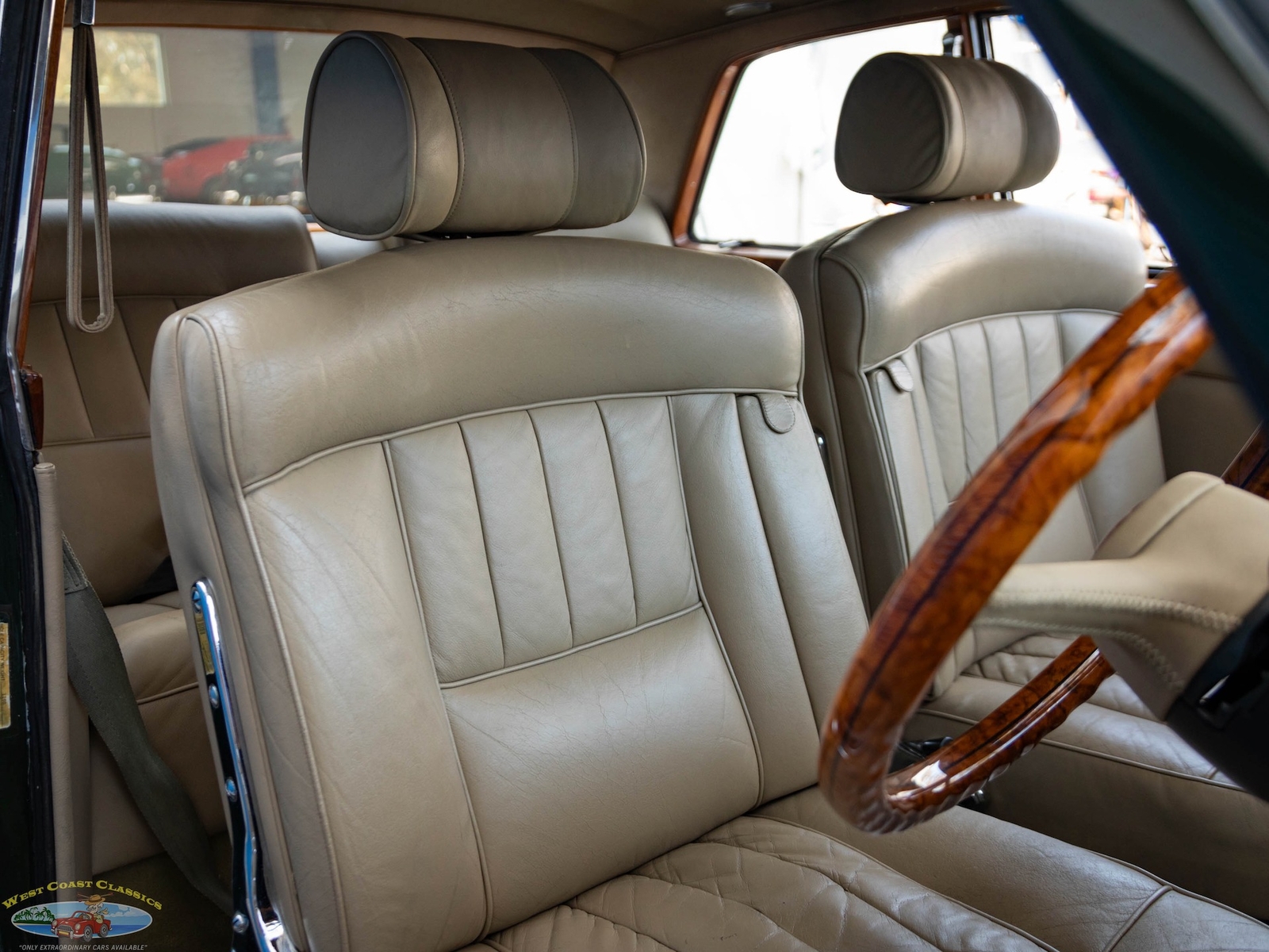 Rolls-Royce-Silver-Shadow-Mulliner-Park-Ward-1969-2-Door-Coupe-27