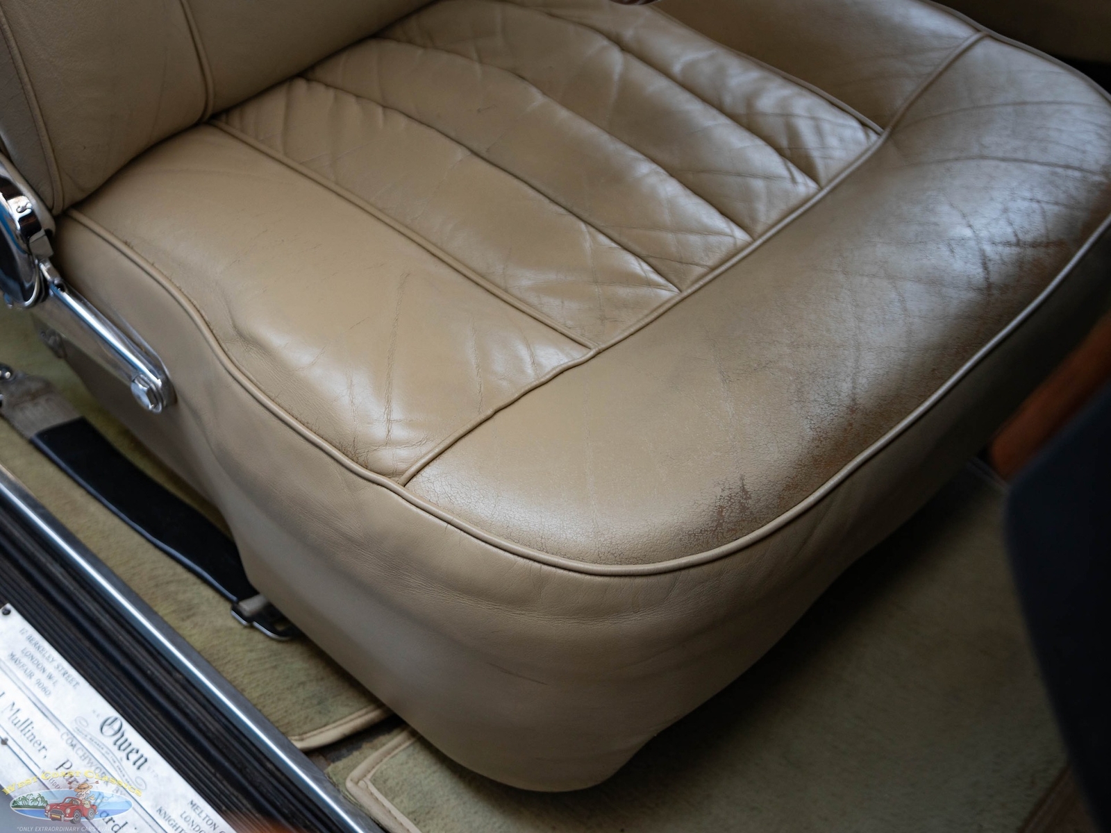 Rolls-Royce-Silver-Shadow-Mulliner-Park-Ward-1969-2-Door-Coupe-29