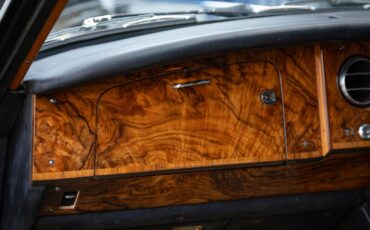 Rolls-Royce-Silver-Shadow-Mulliner-Park-Ward-1969-2-Door-Coupe-39