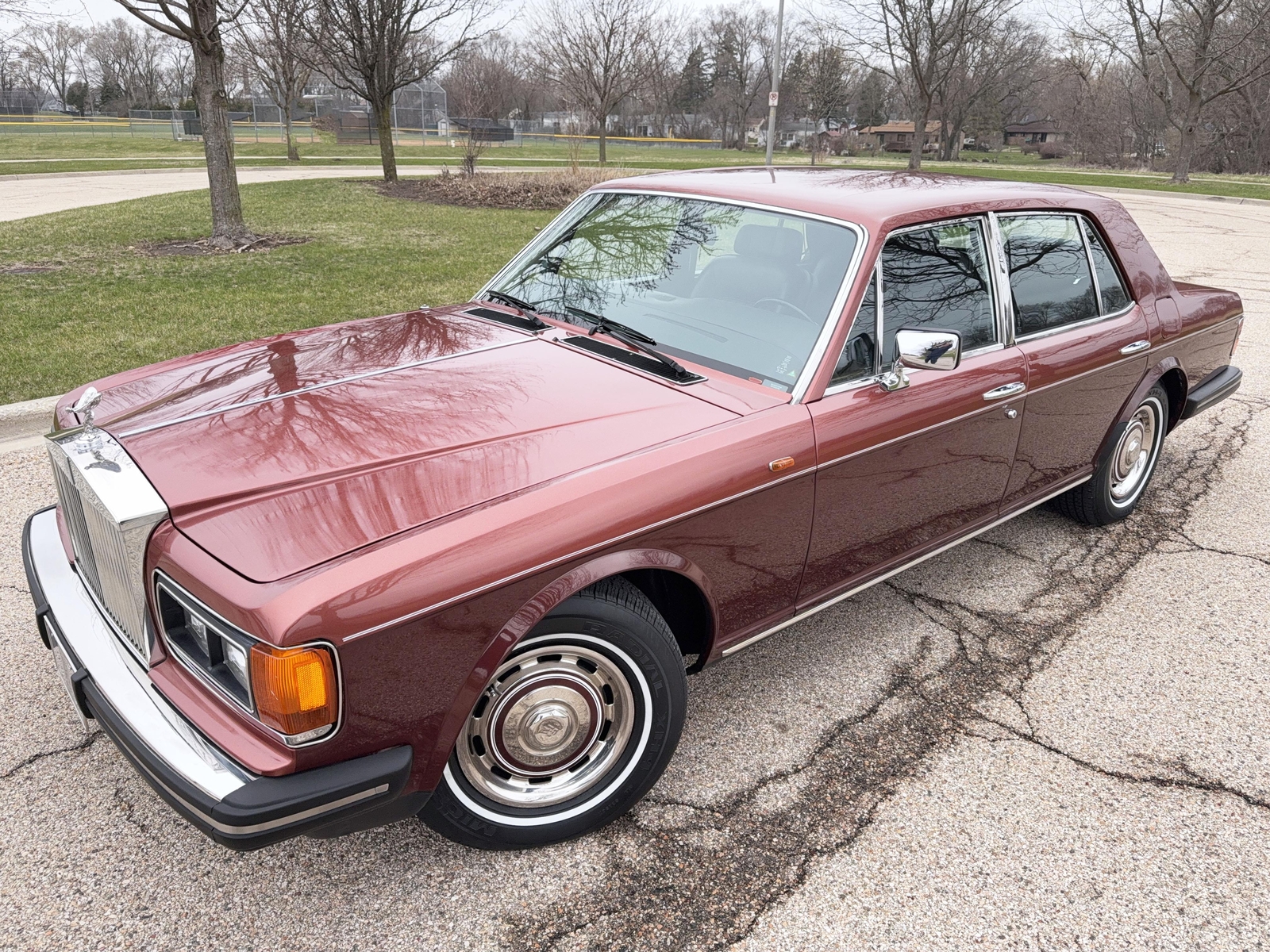 Rolls-Royce-Silver-SpiritSpurDawn-1982-Sedan-1