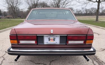 Rolls-Royce-Silver-SpiritSpurDawn-1982-Sedan-15