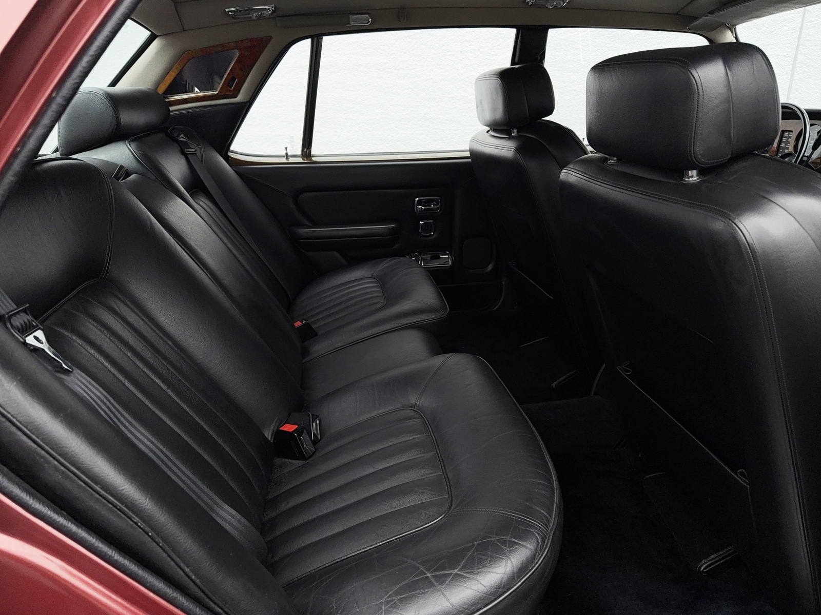 Rolls-Royce-Silver-SpiritSpurDawn-1982-Sedan-31