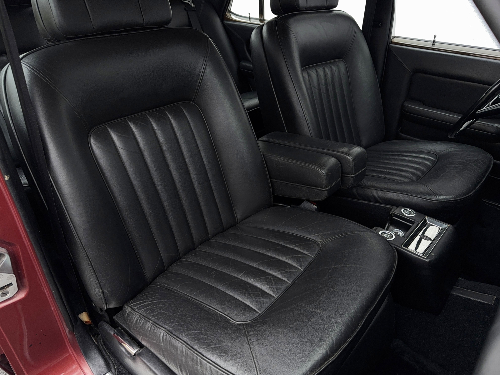 Rolls-Royce-Silver-SpiritSpurDawn-1982-Sedan-33