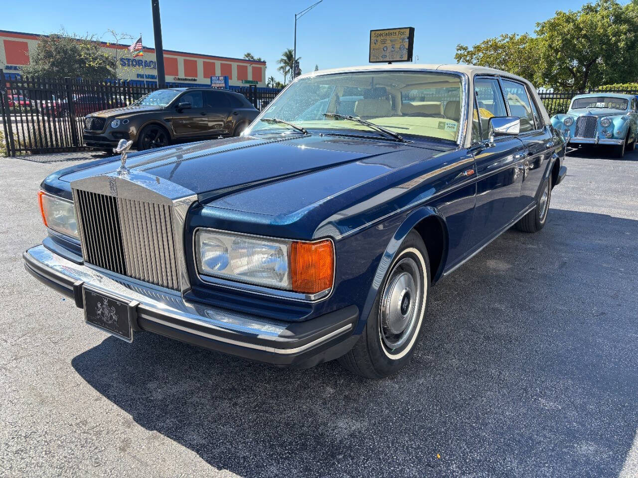 Rolls-Royce Silver Spirit/Spur/Dawn 1985 Sedan