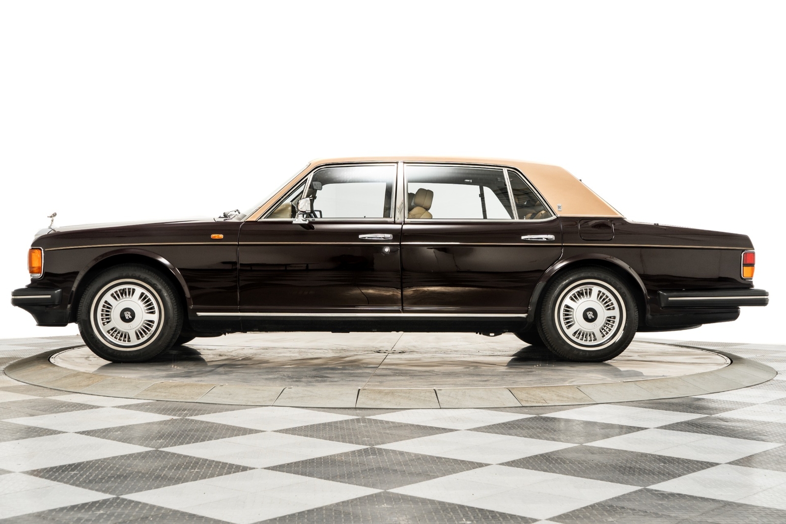 Rolls-Royce-Silver-SpiritSpurDawn-1988-4D-Sedan-4