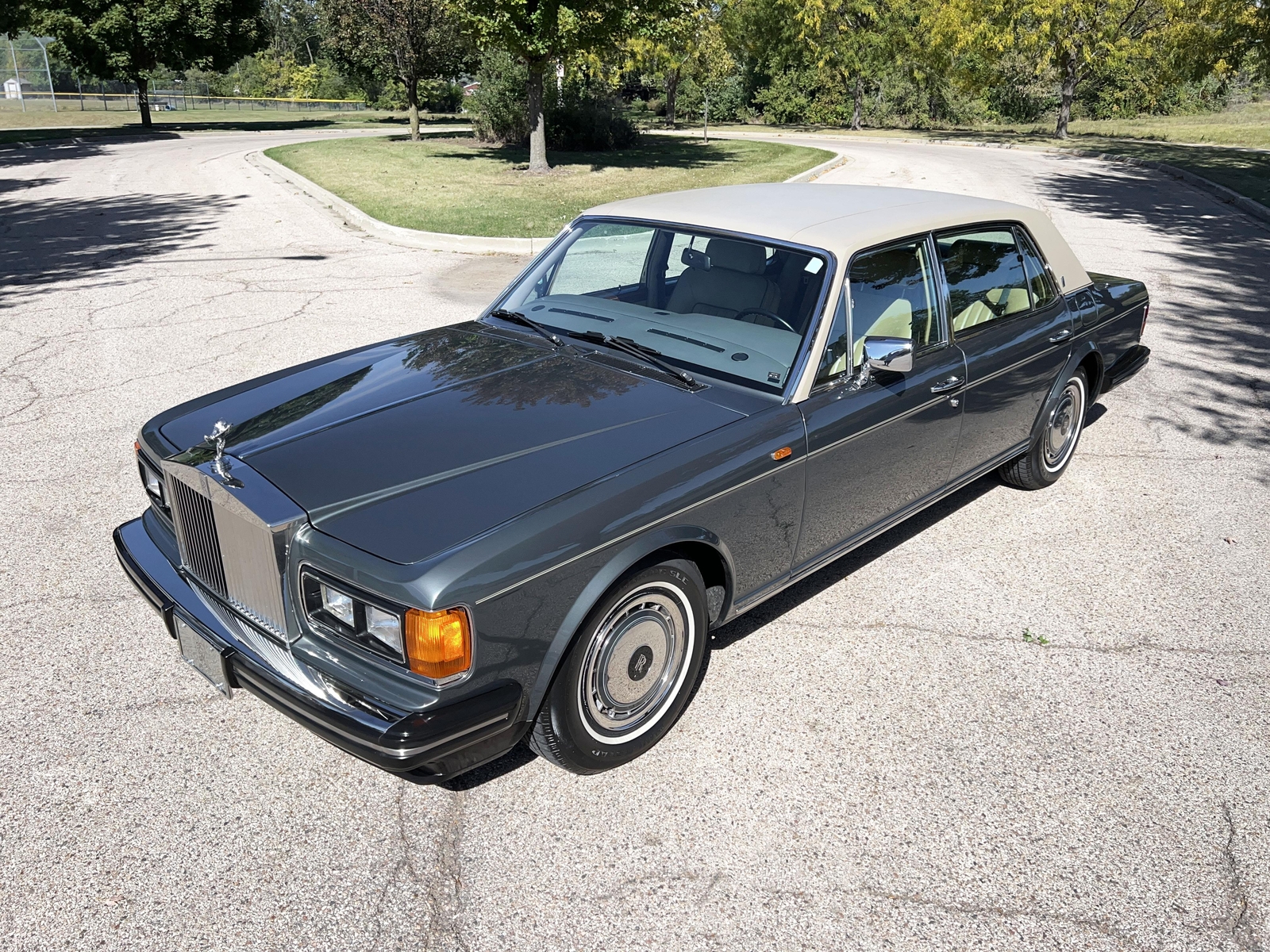 Rolls-Royce-Silver-SpiritSpurDawn-1990-Sedan-19