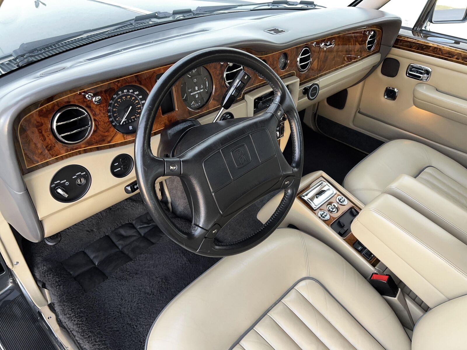 Rolls-Royce-Silver-SpiritSpurDawn-1990-Sedan-20