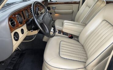 Rolls-Royce-Silver-SpiritSpurDawn-1990-Sedan-21