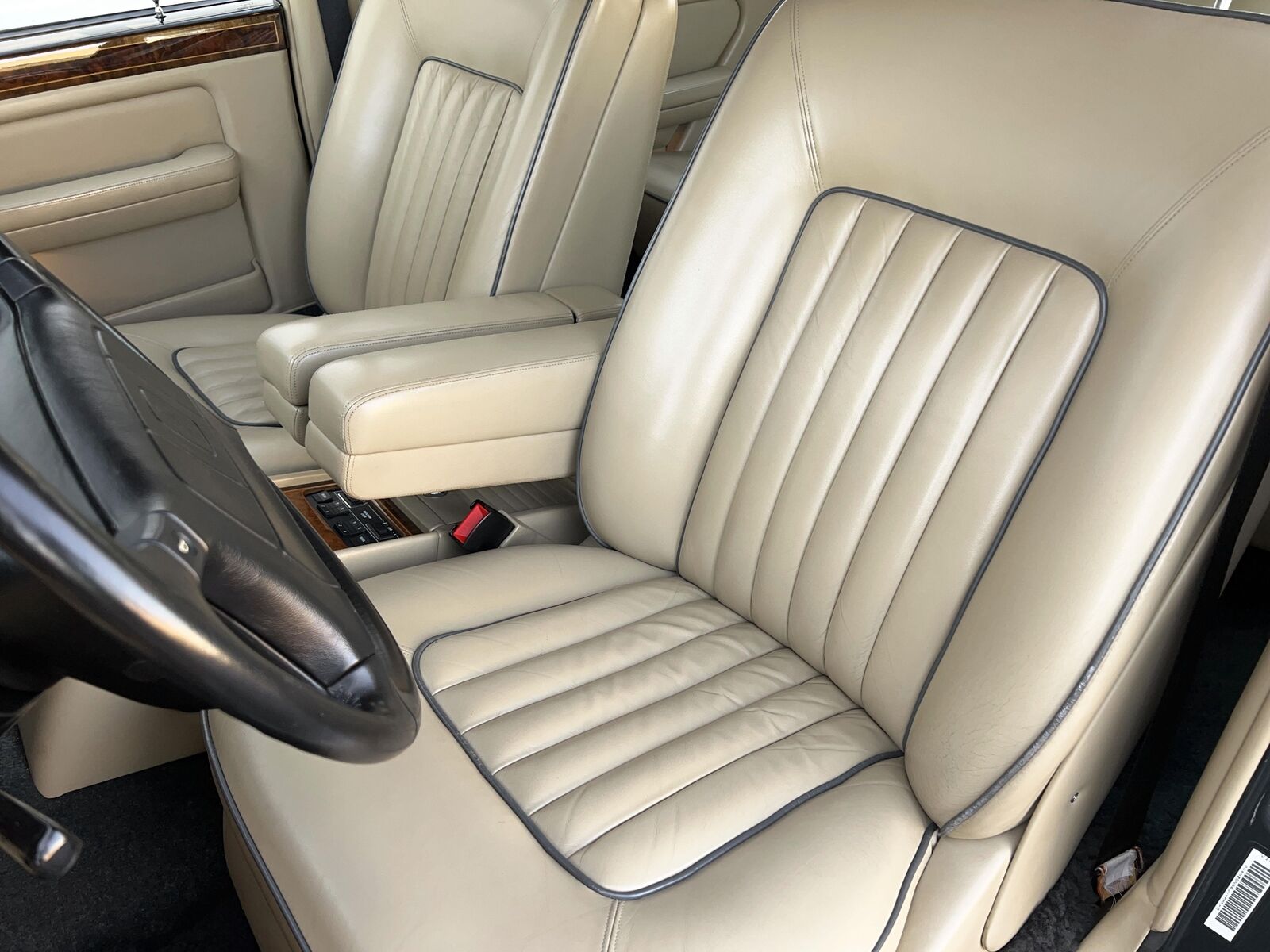 Rolls-Royce-Silver-SpiritSpurDawn-1990-Sedan-22