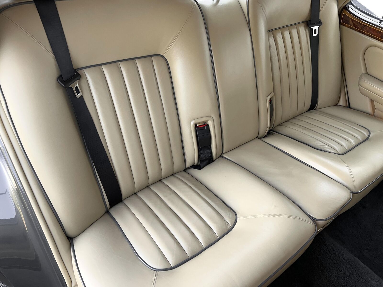 Rolls-Royce-Silver-SpiritSpurDawn-1990-Sedan-26