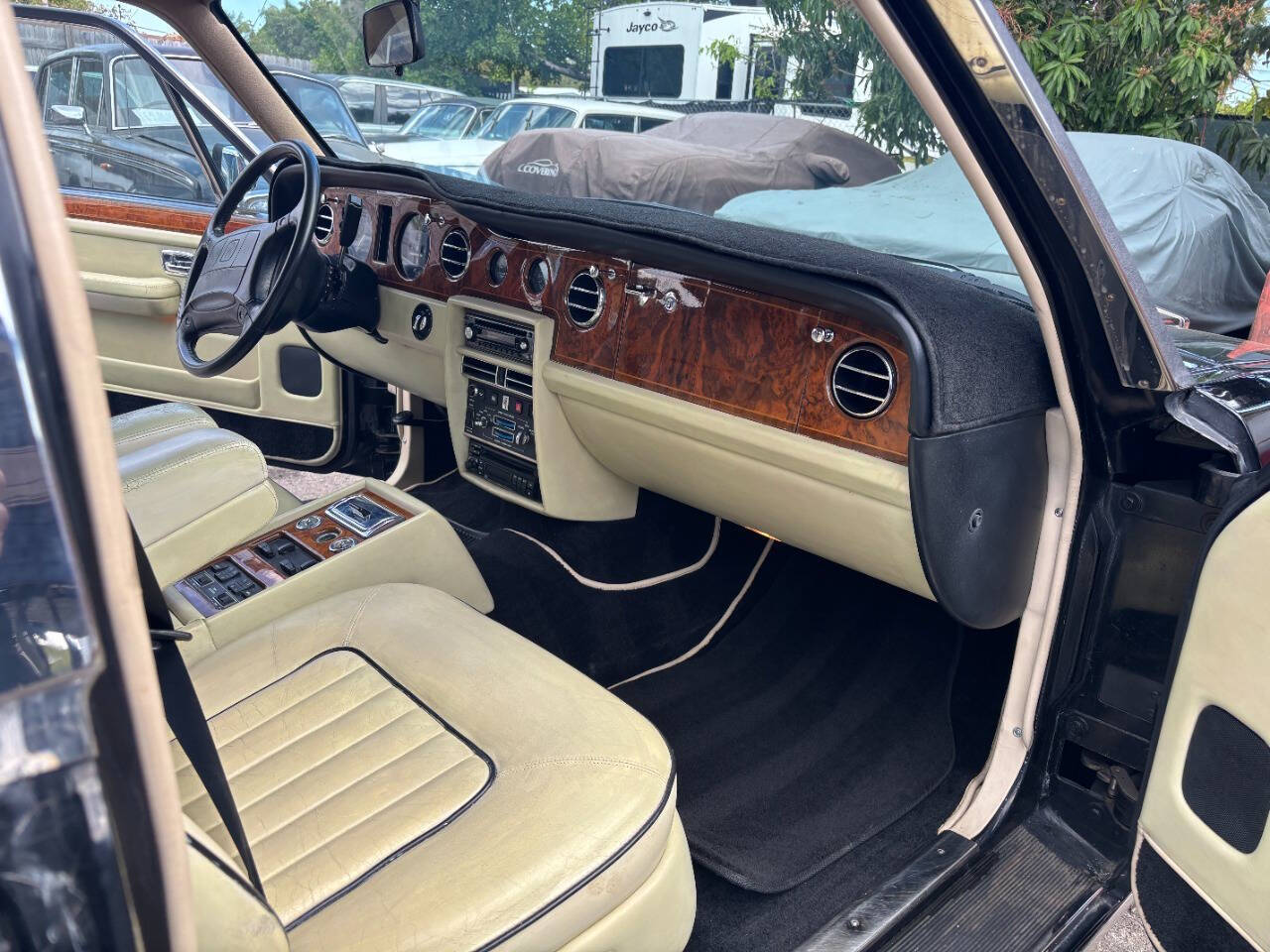 Rolls-Royce-Silver-SpiritSpurDawn-1991-Sedan-10