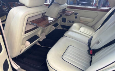 Rolls-Royce-Silver-SpiritSpurDawn-1991-Sedan-15