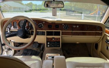 Rolls-Royce-Silver-Spur-1985-Sedan-10