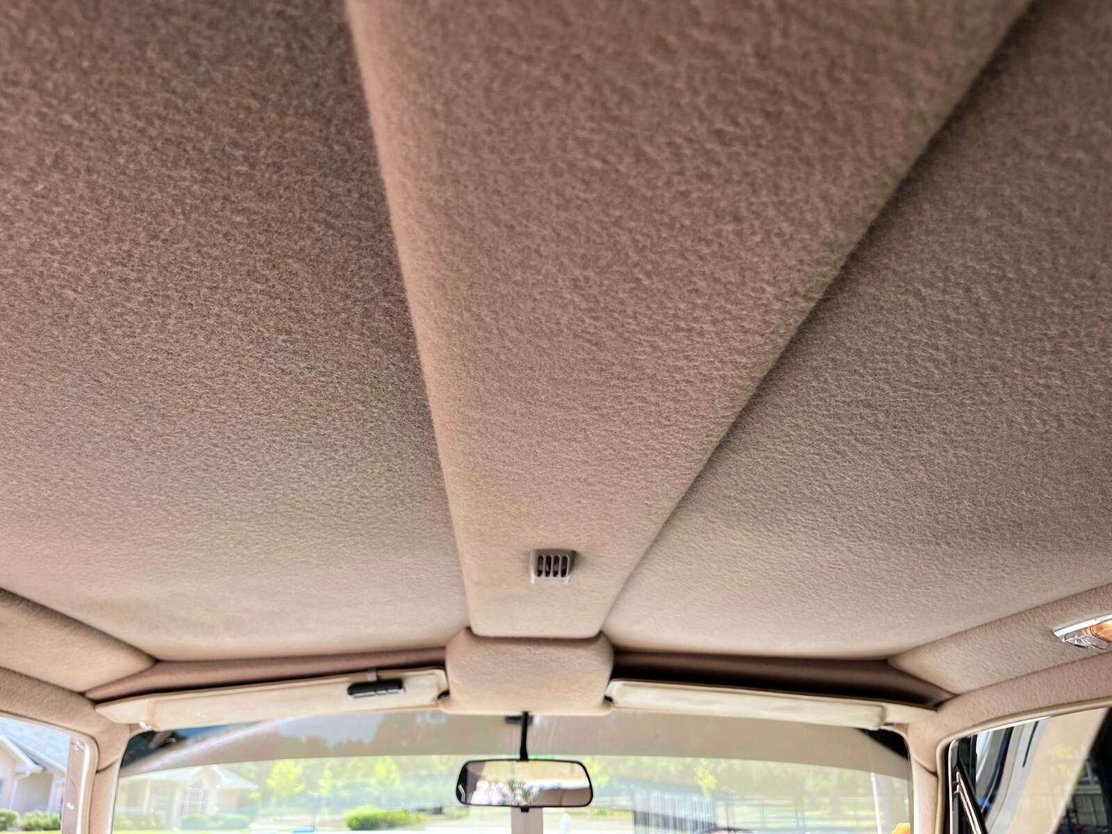 Rolls-Royce-Silver-Spur-1985-Sedan-11